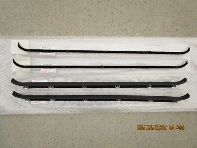 75 -  83 TOYOTA LAND CRUISER FJ40 FRONT LH + RH DOOR GLASS WEATHERSTRIP SET NEW - Image 1 of 4
