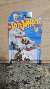2025 Hot Wheels Feline Lucky Celebration Racers Maneki Neko 9.2 NEW #234/250 - Picture 1 of 1