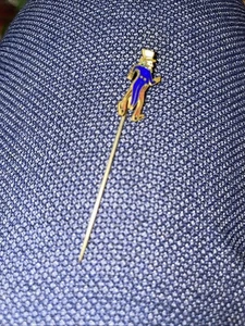 VINTAGE Zylinder Kerl FIGUR EMAILLIERT ANSTECKNADEL - Bild 1 von 3