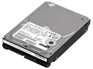Hard Drive Hitachi Deskstar T7K250 HDT722525DLA380 250GB 7.2K 8MB SATA II 3.5" - Picture 1 of 3