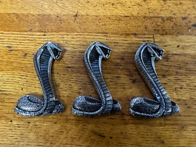 NOS 1968 1969 1970 1971 FORD FAIRLANE TORINO SHELBY COBRA METAL SNAKE EMBLEMS 3X - Image 1 of 3