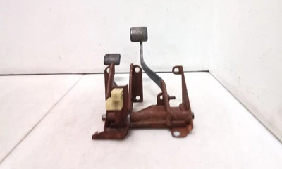 Jeep TJ Wrangler OEM Brake Clutch Pedal Manual Trans 2003 2004 2005 2006 158083 - Image 1 of 4