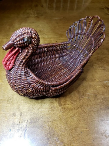 Basket Vintage Turkey Woven Rattan Home bread or Thanksgiving Centerpiece Cover