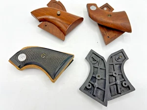 4 sets COLT Pistol Gripes wood, plastic Single Action ARMY - Picture 1 of 7