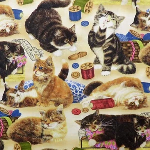 1 yarda - Coser Curious 80158-298 gatos tostados y nociones de costura para impresiones Wilmington - Imagen 1 de 3