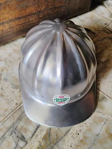 VINTAGE ALUMINIUM SUPERLITE FIBER METAL HARD HAT HELM USA 1963 TOP ZUSTAND - Bild 1 von 8