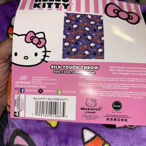 NWT Hello Kitty Pumpkin Halloween Silk Touch Throw 50”x70” - Picture 1 of 3