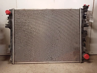 Radiador de Dodge Ram 2500 2012 5,7 L AT 11569142 Foto 1 de 4