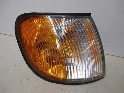 KIA SPORTAGE 98 99 00 1998 1999 2000 CORNER LIGHT + PASSENGER RH RIGHT OEM - Image 1 of 2