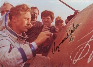 Sigmund Jähn UH DDR Astronaut original signiert Foto 1406 G - Bild 1 von 1