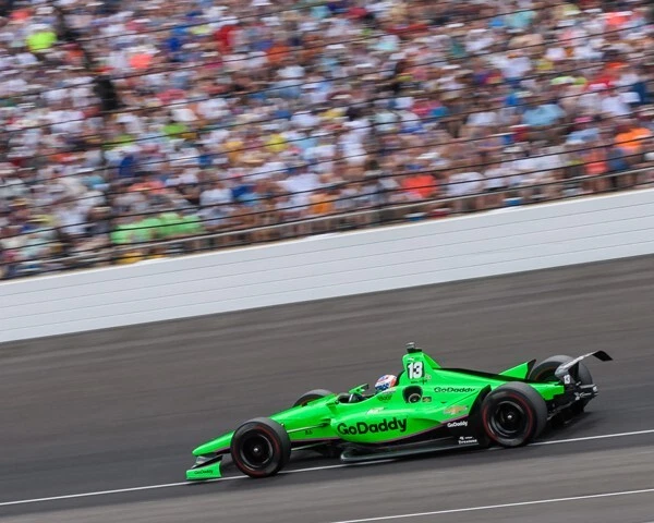 FOTO BRILLANTE #5A DANICA PATRICK #13 GO DADDY INDY 500 CAR RACING ON TRACK 8X10 Foto 1 de 1