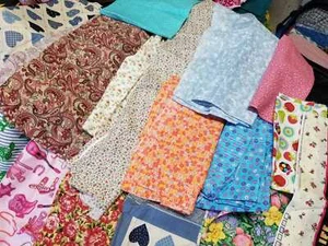 Grab Bag Vintage And New Quilting Cotton Fabric Moda Many Designers - Half Pound - Picture 1 of 12