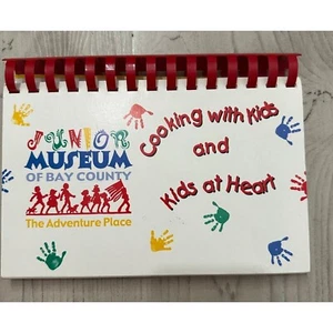 Junior Museum Of Bay County Cookbook Cooking With Kids & Kids At Heart Spiral - Bild 1 von 8
