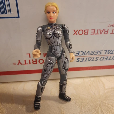 Trendmasters Lost In Space Cryo-Suit Dr. Judy Robinson Action Figure 1997 loose Cover