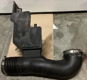 02-10 LEXUS SC430 4.3L V8 AIR INTAKE HOSE INLET TUBE RESONATOR DUCT - Bild 1 von 2