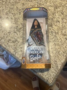 1999 Mattel Northwest Coast Native American Barbie Dolls Of The World #24671 - Picture 1 of 5