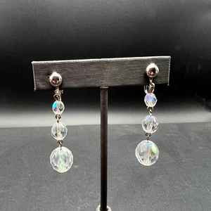Vintage Clip On Earrings Graduated Clear Crystal Elegant Dangle Drop - Picture 1 of 7
