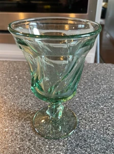 12 Fostoria Green Jamestown 9 Ounce Water Goblets - Picture 1 of 4