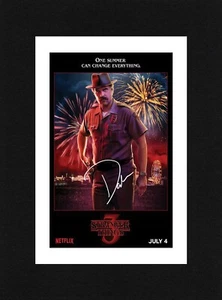 8x6 Halterung David Harbour Autogramm signiertes FOTO rahmenfertig STRANGER THINGS - Bild 1 von 2