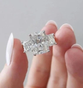 3,50 TCW Radiant Cut Moissanit Drei Steine Verlobungsring 14k Weißgold vergoldet - Bild 1 von 11