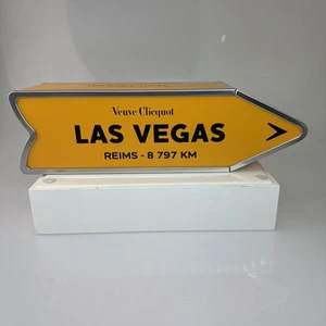 Veuve Clicquot Destination LAS VEGAS Flecha Amarilla Caja Presentación Lata - Imagen 1 de 9