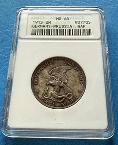 D77 Alemania Prusia 1913 Plata 2 Marcas Derrota de Napoleón ANACS MS-65 Tonificado - Imagen 1 de 3