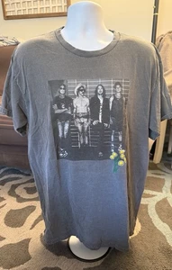 Red Hot Chili Peppers Unlimited Love World Tour 2022-2023 T Shirt Size Large - Picture 1 of 7