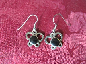 Par de Pendientes de Moda de Alambre Mariposa Enchapados en Plata Negro ónix - Imagen 1 de 1