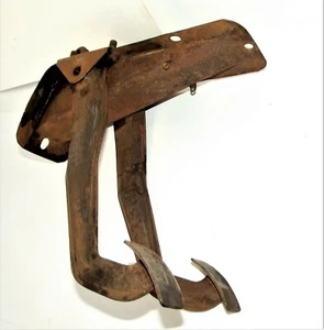 56 TRIUMPH TR3 Brake and clutch pedal assy. - Foto 1 di 5