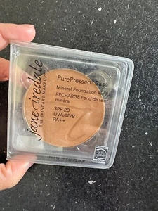 Base mineral prensada pura Jane Iredale recarga 9,9 g bronceado dorado - Imagen 1 de 3