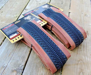 Zwei (2) Original WTB Vulpine TCS Gravel Reifen, schwarz/hellbraun, 700x36, nagelneu - Bild 1 von 3