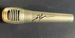 MICRÓFONO FIRMADO A MANO DOECHII AUTOGRAFIADO HIP HOP RAPERO CERTIFICADO DE AUTENTICIDAD - Imagen 1 de 3