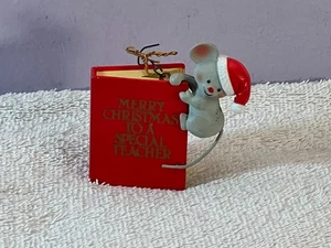Christmas ornament enesco mouse in santa hat on book merry christmas to teacher - Picture 1 of 5