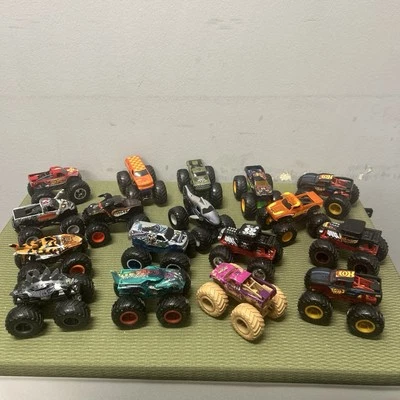 Hot Wheels Monster Jam Truck 1/64 Scale Lot of 17 Great Condition MONSTER TRUCKS - Image 1 of 4