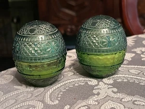 2 Vintage Avon Emerald Green Cut Glass Eggs Occuri Cream Sachet Jars Decorative - Picture 1 of 5