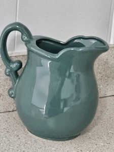Vintage 7 Zoll hoch Keramik Keramik Krug glasiert salbeigrün dekorativ mit gebogenem Griff - Bild 1 von 21