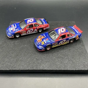 J Benson 10 Valvoline Muppets Radio Shack MLB 2002 1/64 NASCAR Action Cars - Picture 1 of 2