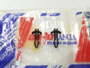 4240336 Pack 2 topes 4x4mm Fiat / Lancia / Seat clásico NUEVO ORIGINAL - Imagen 1 de 3