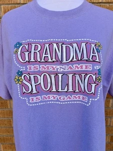 Grandma Likes Spoiling Expression T-Shirt Lavendel Pullover Neuheit Tee Gr. Large - Bild 1 von 6