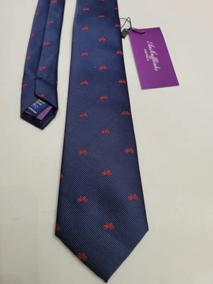 Gemelos Aus Australia para hombre corbata azul marino con bicicletas rojas cosidas a mano Foto 1 de 4