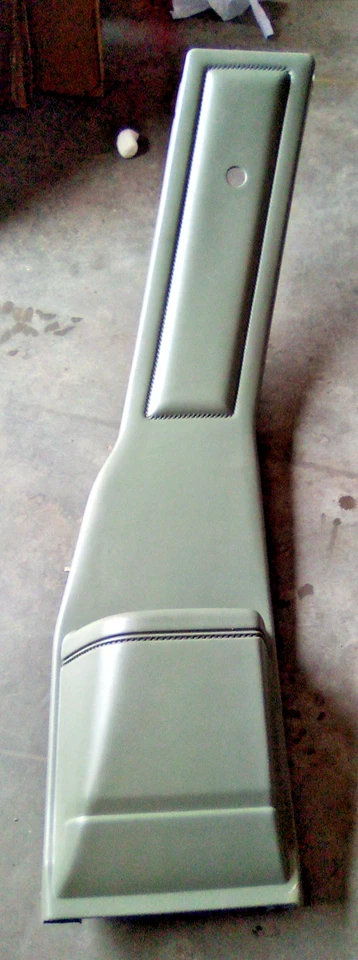 Delta 88 B 1985 pillar trim diestro LOC-201DG Foto 1 de 4