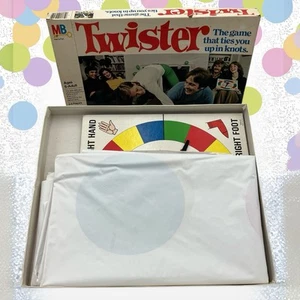 1966 Twister Family Game Milton Bradley USA! Vintage - Picture 1 of 17