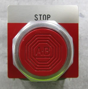 😏 ALLEN-BRADLEY RED PUSH BUTTON 15 VAC 13 VDC 800T-B - Picture 1 of 8