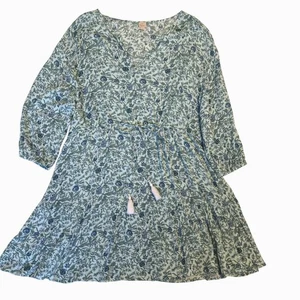 GRANDE Mini Vestido Loft Playa Verde Azul Floral Mangas Abullonadas Rayón Corbata Cintura - Imagen 1 de 10