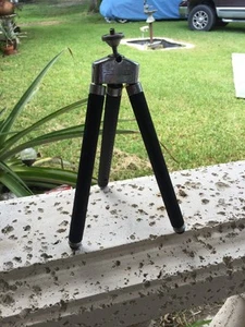 VINTAGE SUSIS GERMAN TRIPOD # 231 - Picture 1 of 5