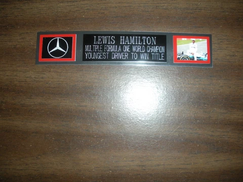LEWIS HAMILTON (F1 RACING) ENGRAVED NAMEPLATE FOR PHOTO/POSTER/GLOVES Cover