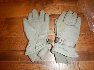 USGI * UNISEX INTERMEDIATE COLD WET WEATHER GLOVES FOLIAGE * MEDIUM * NEW - Picture 1 of 4