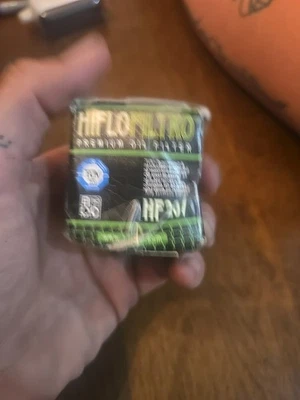 Filtro de aceite HiFlo HF207 Kawasaki KX250F 04-21 Suzuki RMZ250 RMZ450 RMX450Z KX450F Foto 1 de 4