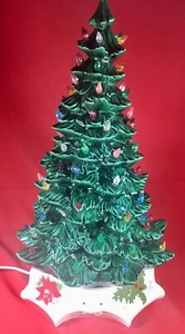 Albero di Natale Vintage 1972 Byron Stampi 21" Ceramica Illuminato con Picchetto Luci e Base! - Foto 1 di 10
