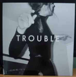 PINS – Trouble - 2016 red 10" single and cover excellent - Bild 1 von 3